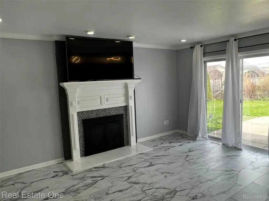 39394 Carrie Drive Sterling Heights City MI 48313