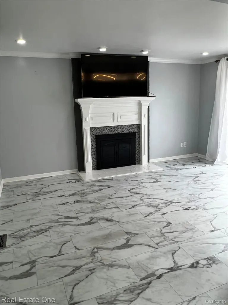 39394 Carrie Drive Sterling Heights City MI 48313