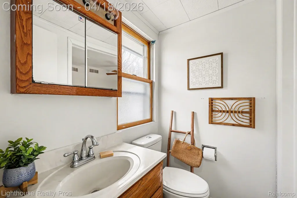 6405 King Road Spring Arbor Township MI 49283