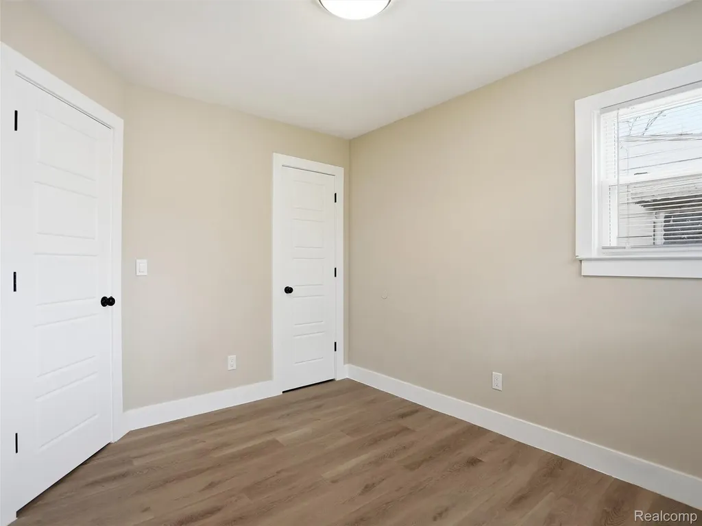 18686 Brady Redford Charter Township MI 48240