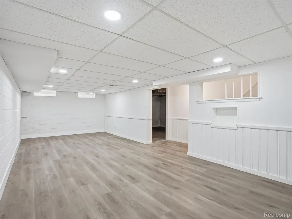 18686 Brady Redford Charter Township MI 48240
