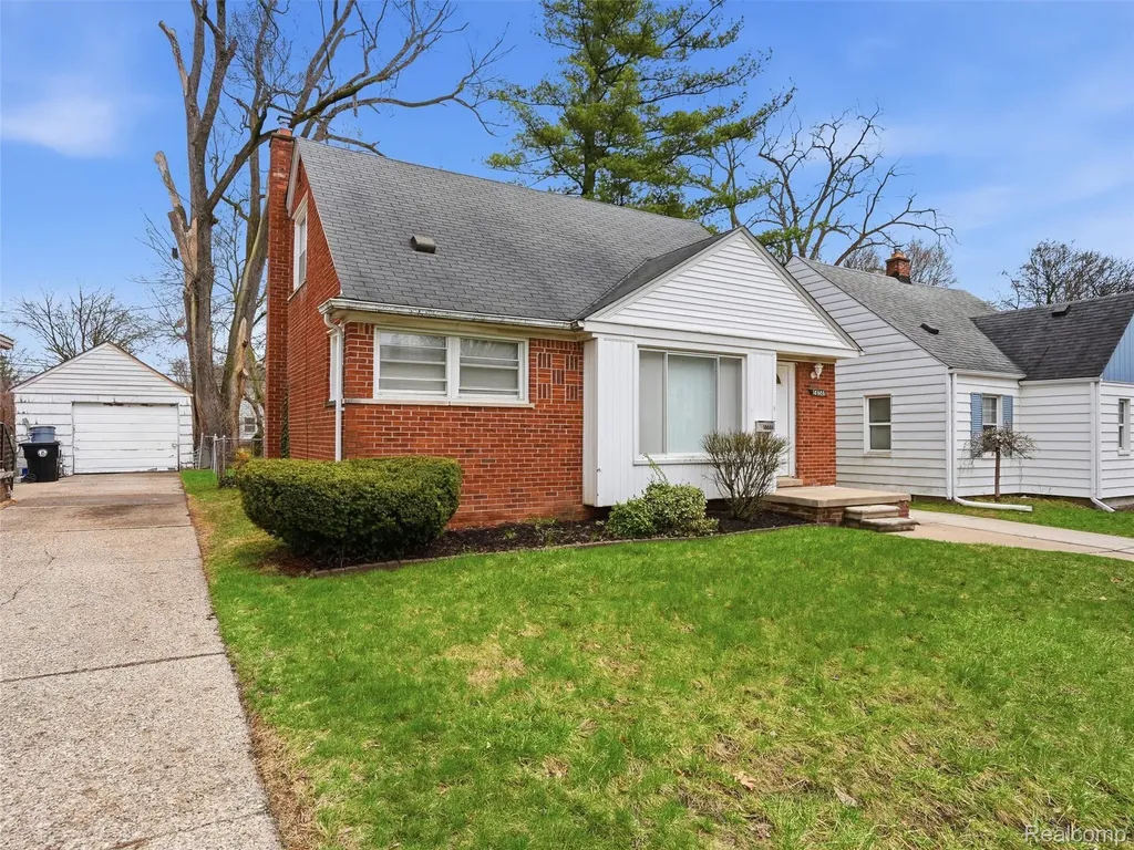 18686 Brady Redford Charter Township MI 48240
