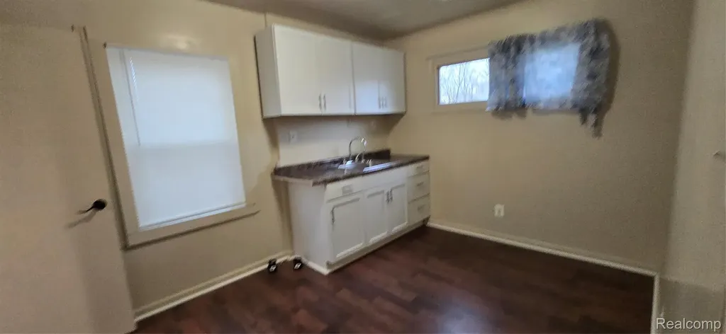 26147 Lehigh Street Inkster City MI 48141