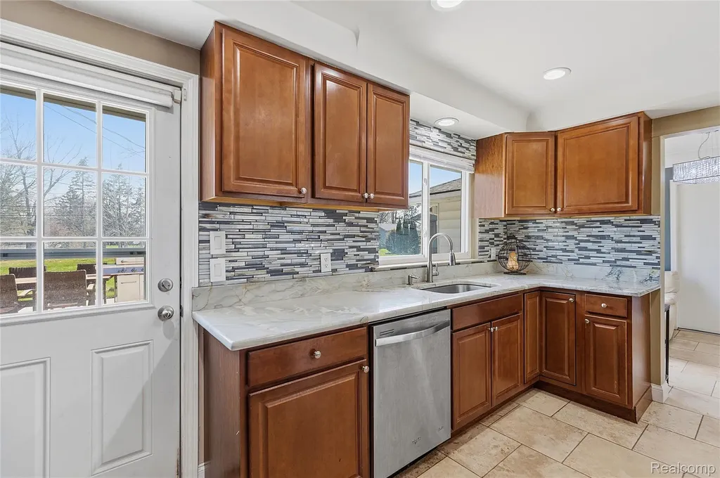 3520 Denson Drive Sterling Heights City MI 48310