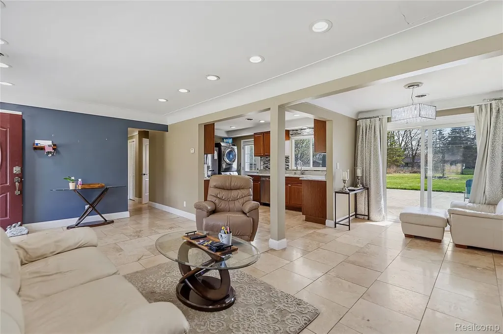 3520 Denson Drive Sterling Heights City MI 48310