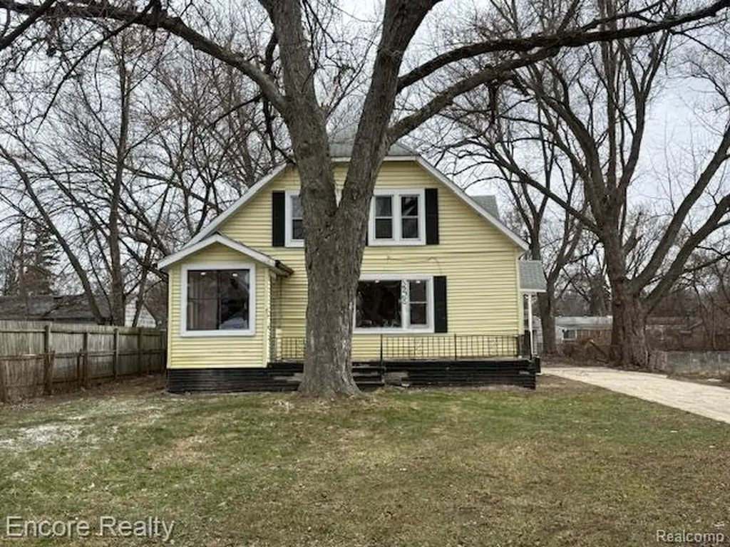 19300 Berg Road Detroit City MI 48219