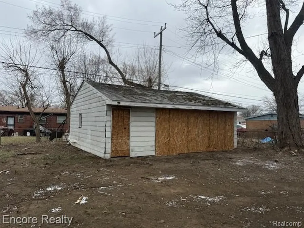 19300 Berg Road Detroit City MI 48219
