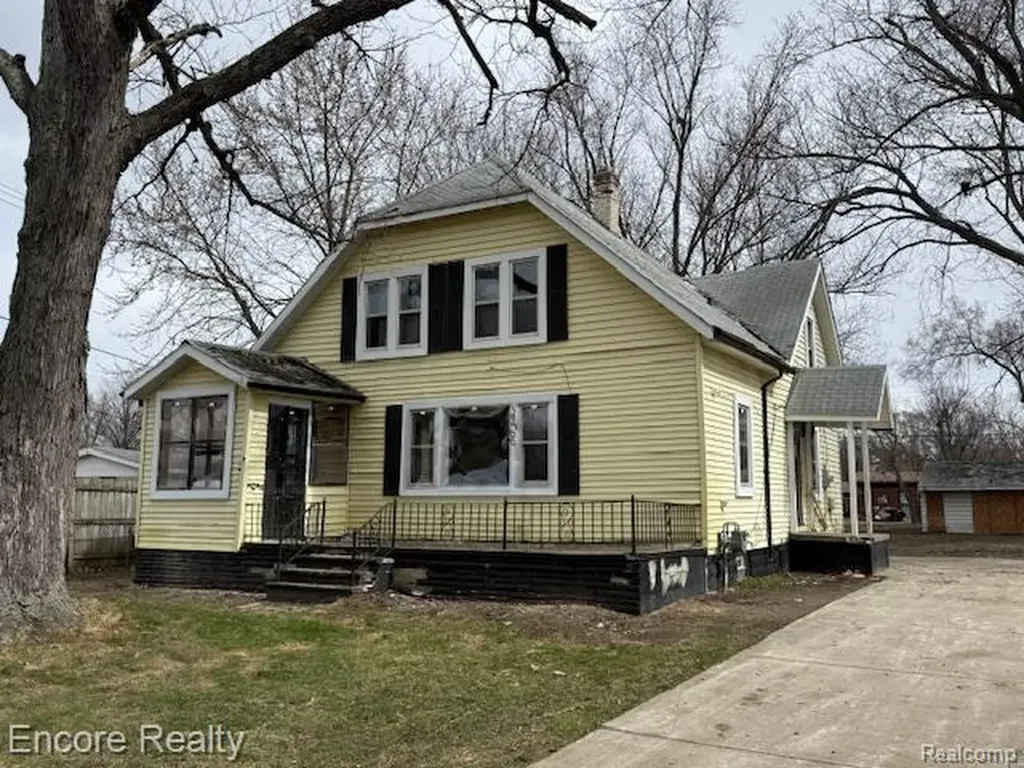 19300 Berg Road Detroit City MI 48219