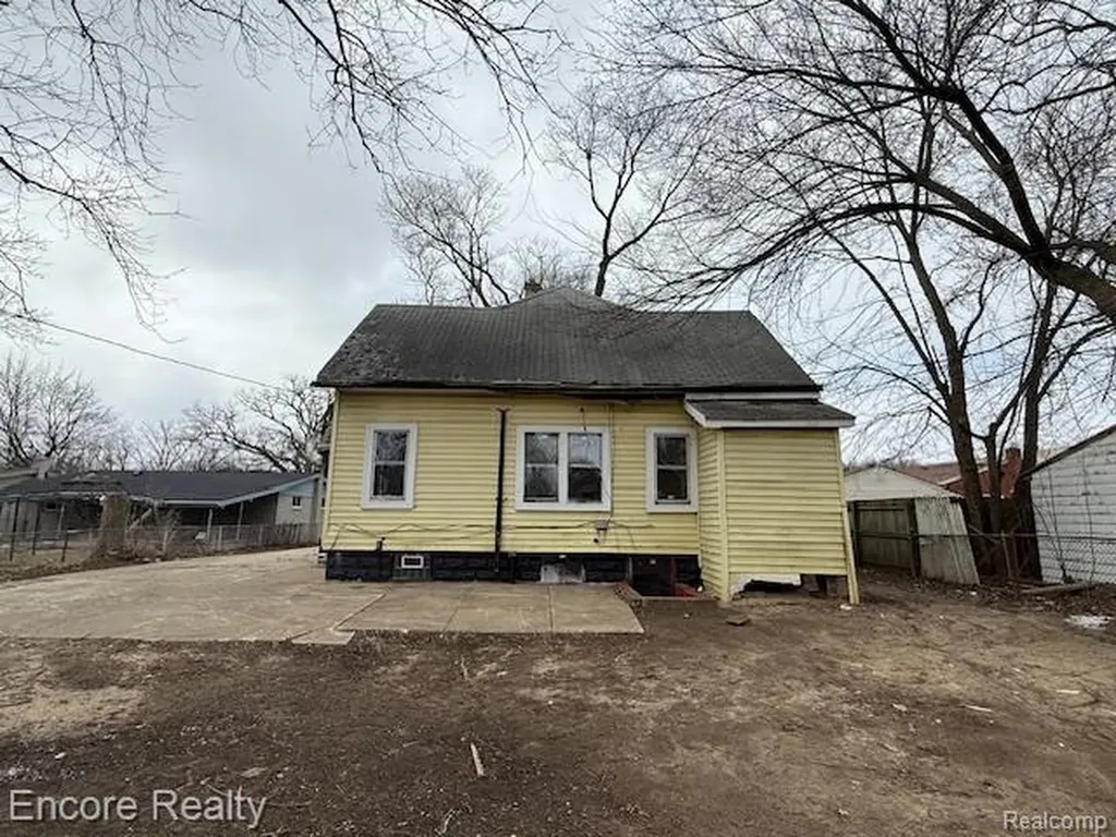 19300 Berg Road Detroit City MI 48219