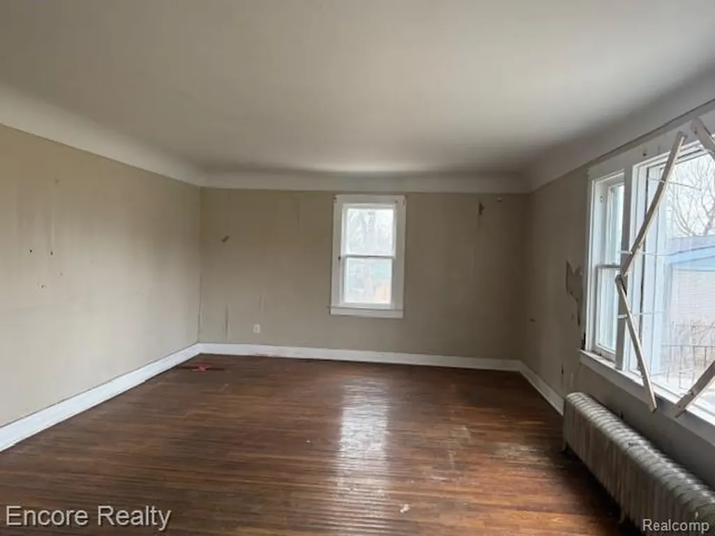 19300 Berg Road Detroit City MI 48219