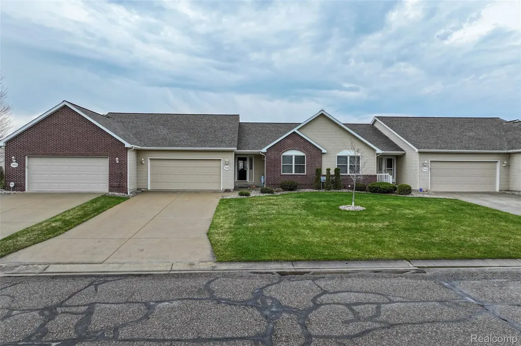 7039 Rosewood Drive Clayton Charter Township MI 48433