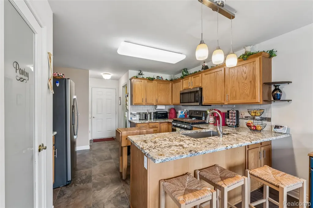 7039 Rosewood Drive Clayton Charter Township MI 48433