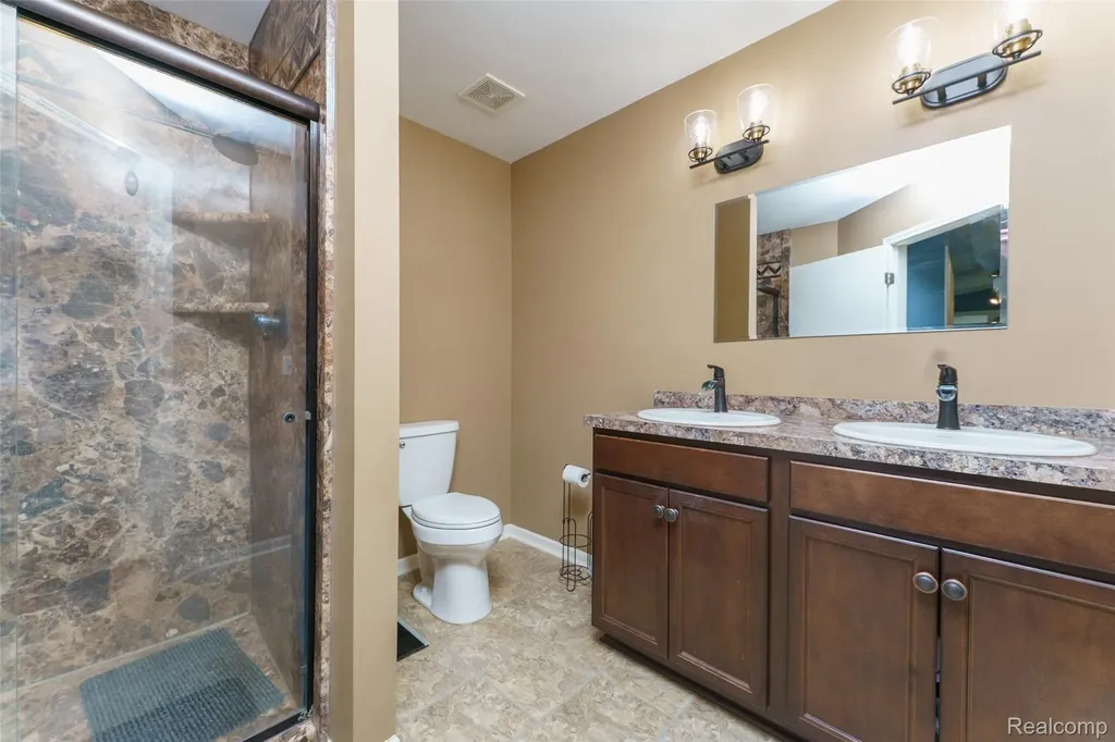 10488 W Grand River Road Handy Township MI 48836