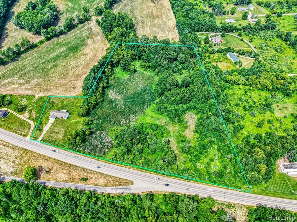 10488 W Grand River Road Handy Township MI 48836