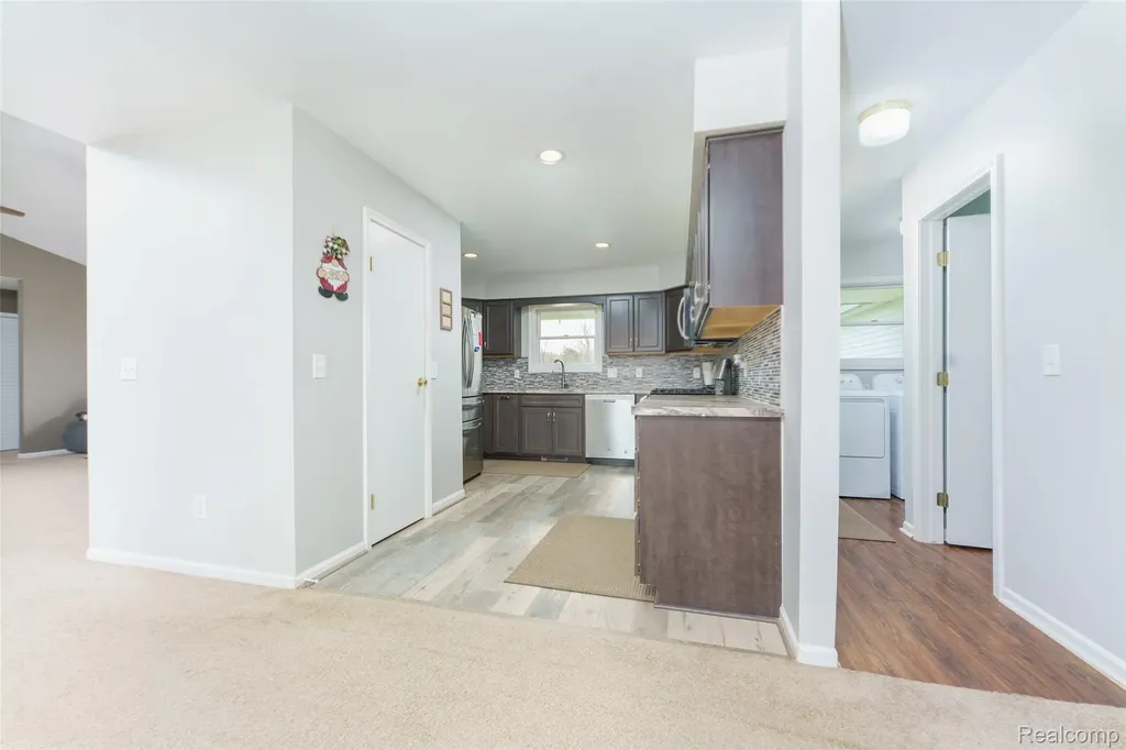10488 W Grand River Road Handy Township MI 48836