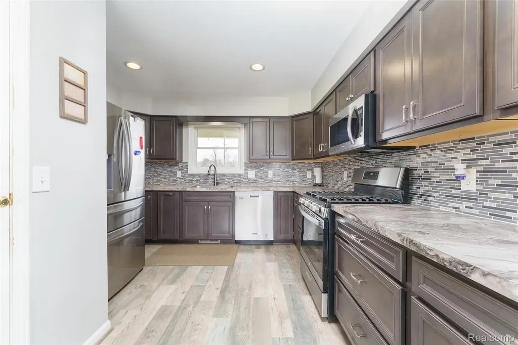 10488 W Grand River Road Handy Township MI 48836