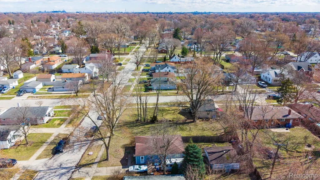 21913 Powers Avenue Dearborn Heights City MI 48125