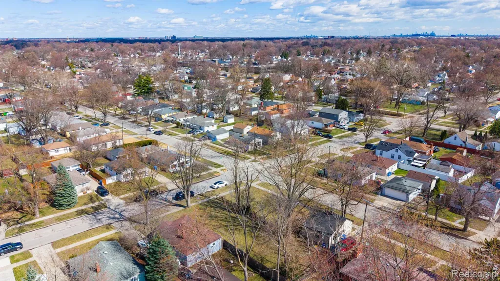 21913 Powers Avenue Dearborn Heights City MI 48125