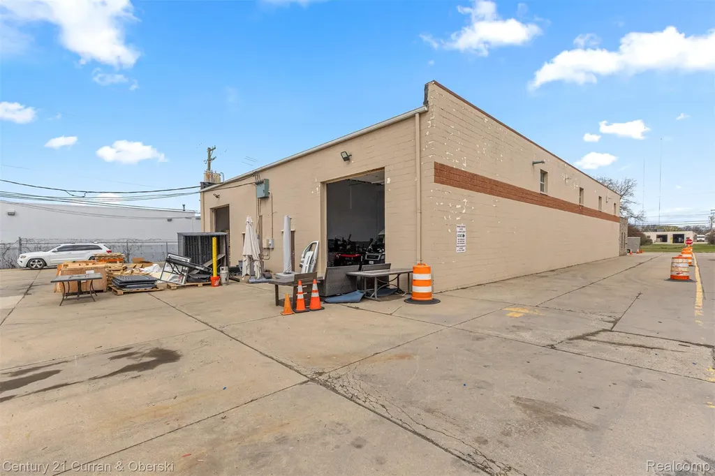 32639 Industrial Road Garden City City MI 48135
