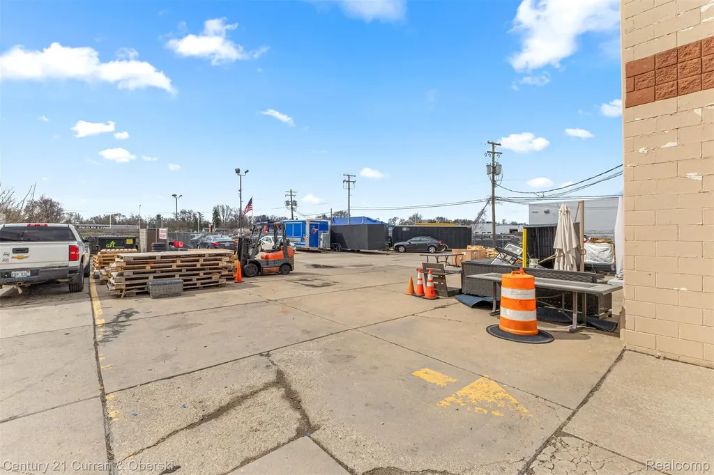 32639 Industrial Road Garden City City MI 48135