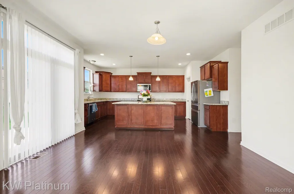 55321 Demaret Drive Macomb Township MI 48042
