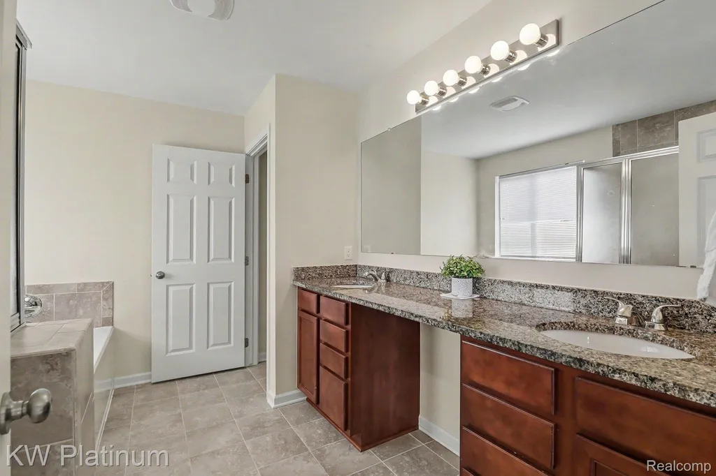 55321 Demaret Drive Macomb Township MI 48042