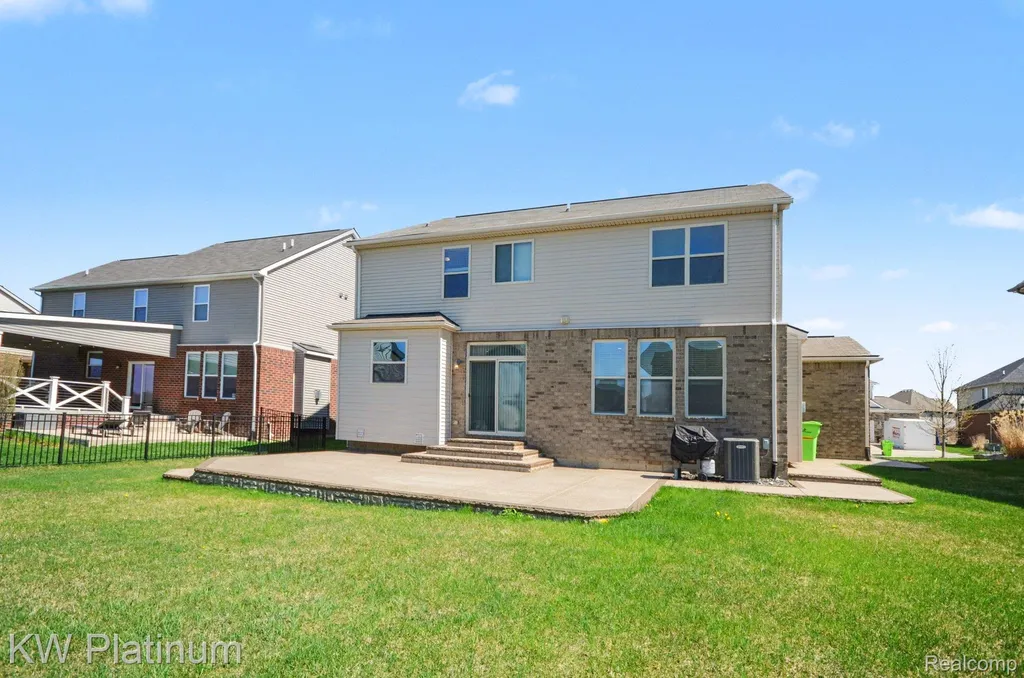 55321 Demaret Drive Macomb Township MI 48042