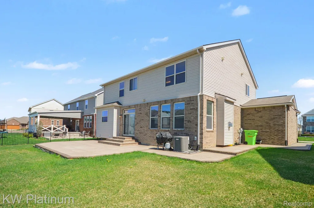 55321 Demaret Drive Macomb Township MI 48042