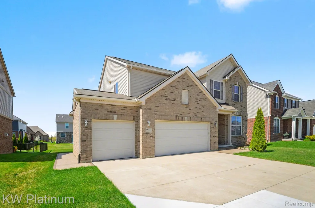 55321 Demaret Drive Macomb Township MI 48042