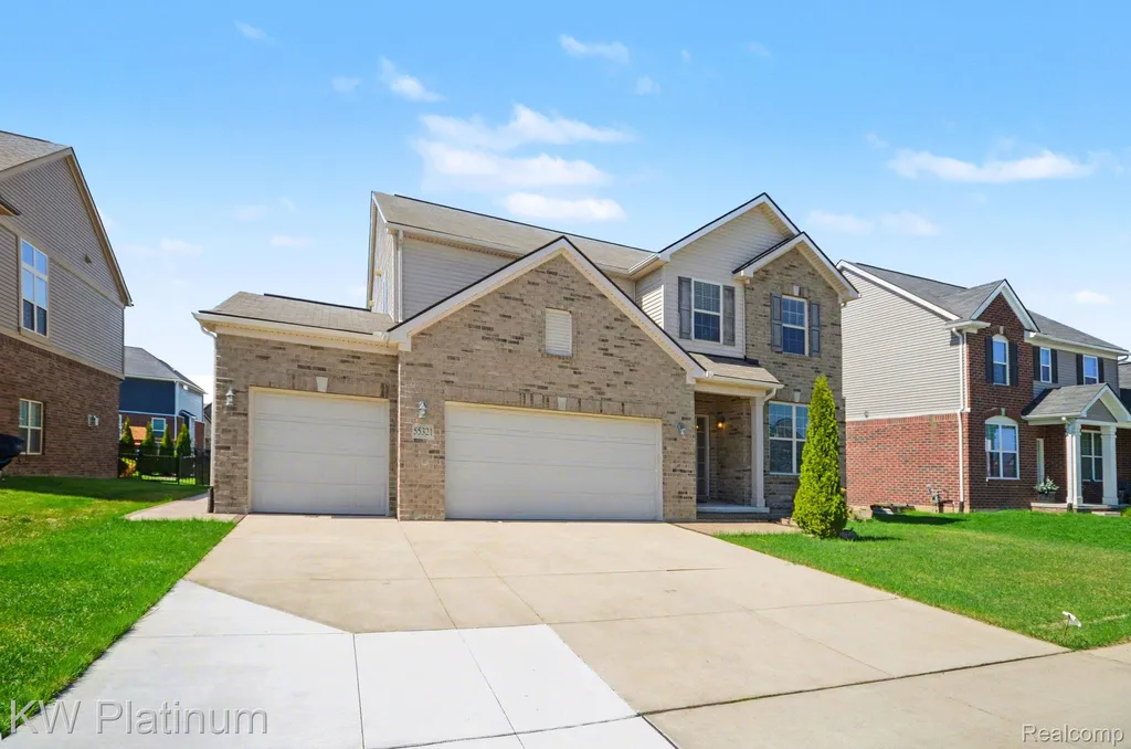 55321 Demaret Drive Macomb Township MI 48042