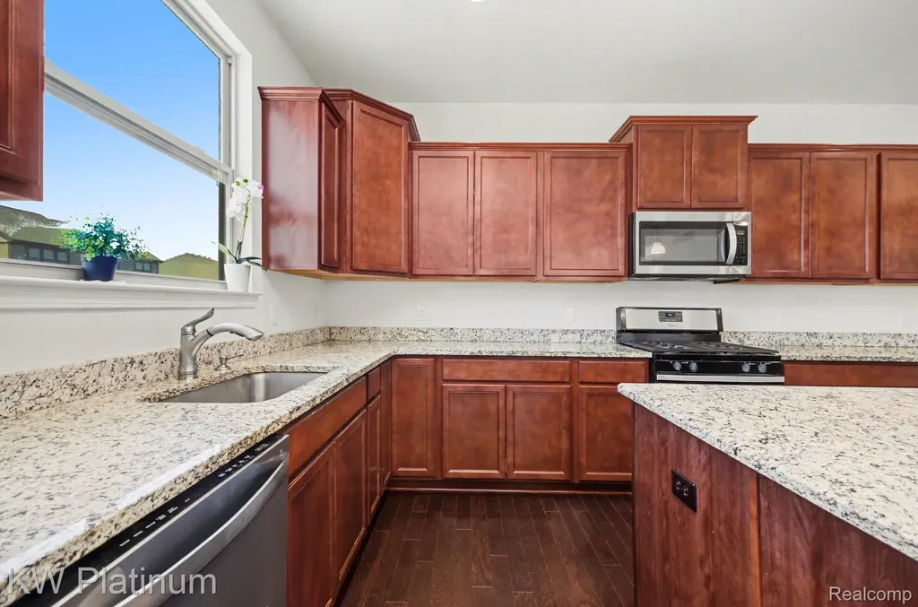 55321 Demaret Drive Macomb Township MI 48042