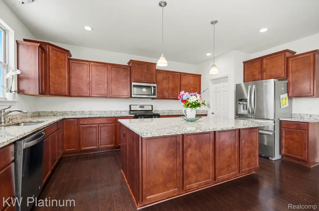 55321 Demaret Drive Macomb Township MI 48042