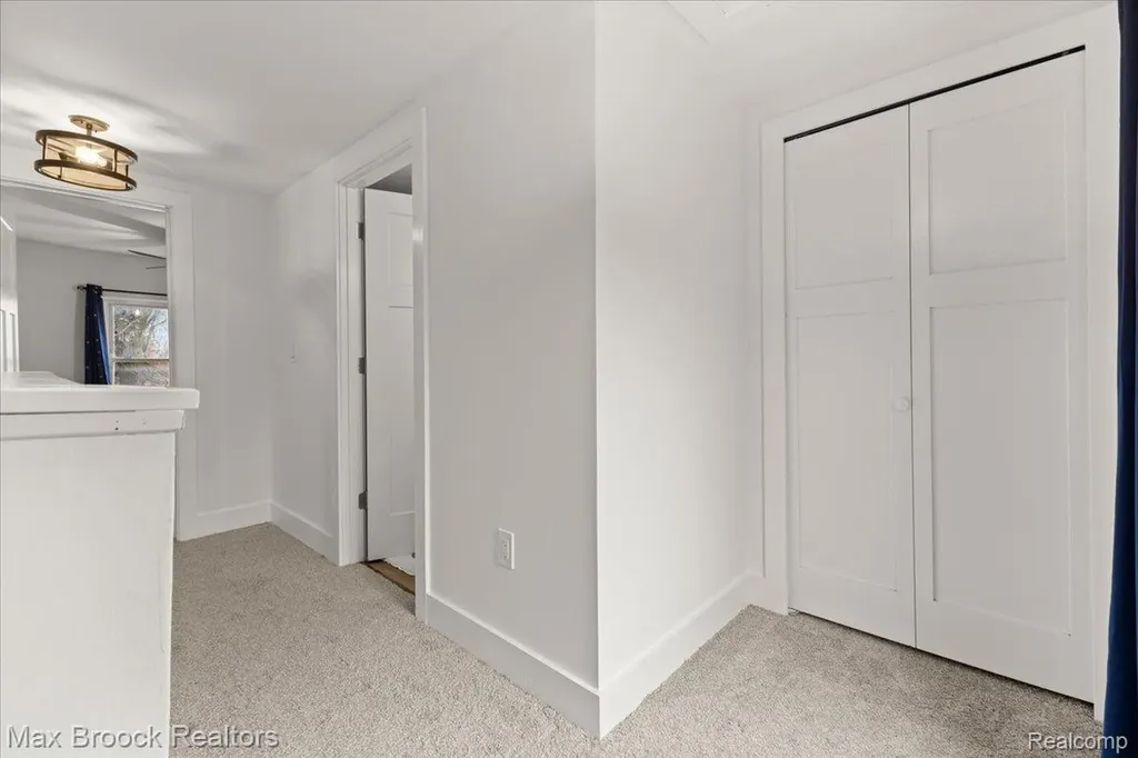 515 Clinton Street Howell City MI 48843