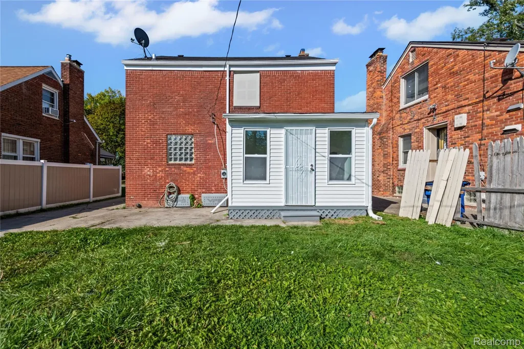 16560 Oakfield Street Detroit City MI 48235
