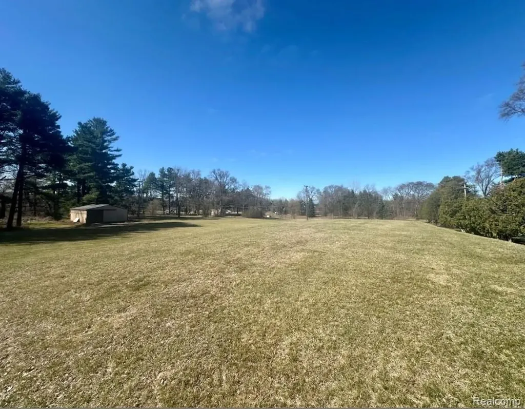 2265 S Milford Road Milford Charter Township MI 48381