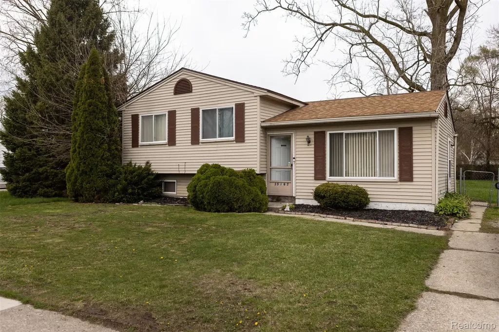 15167 Meadow Street Romulus City MI 48174