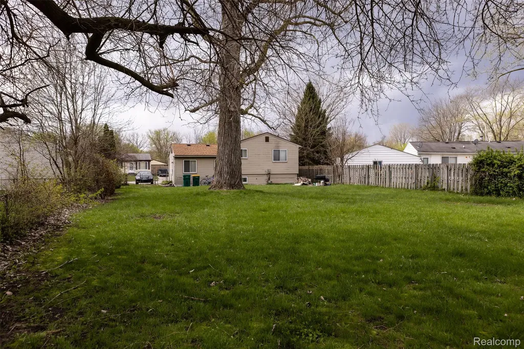 15167 Meadow Street Romulus City MI 48174