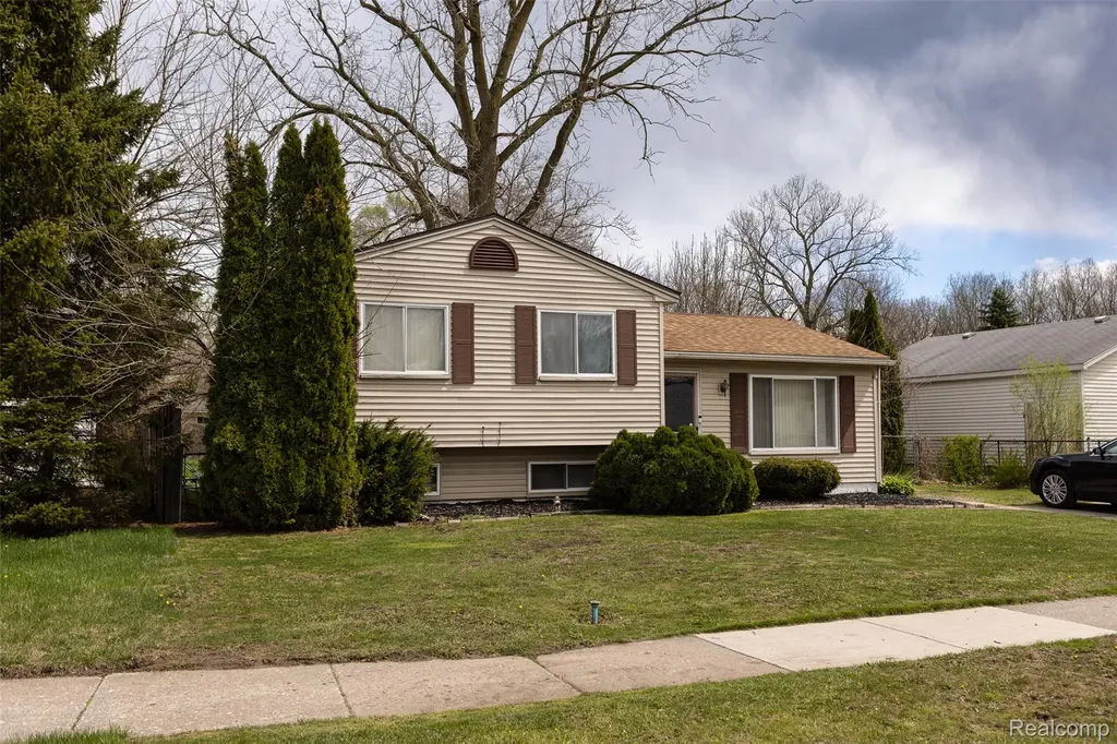 15167 Meadow Street Romulus City MI 48174