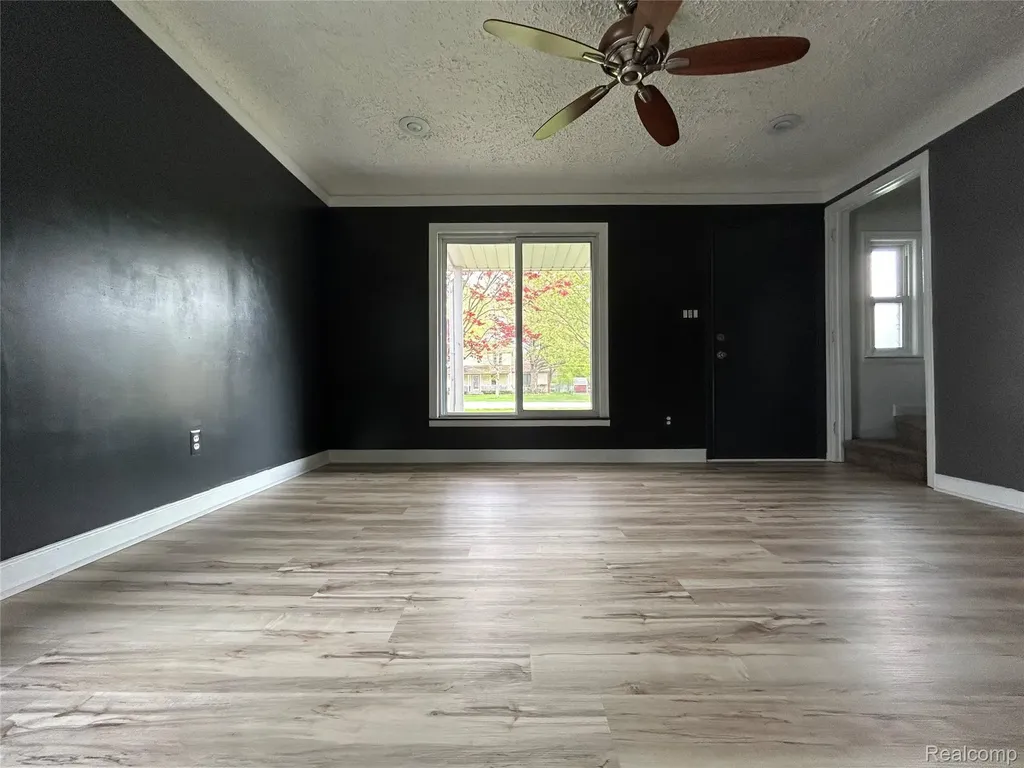 14935 Harrison Street Livonia City MI 48154