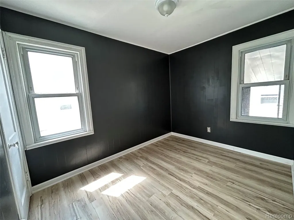 14935 Harrison Street Livonia City MI 48154