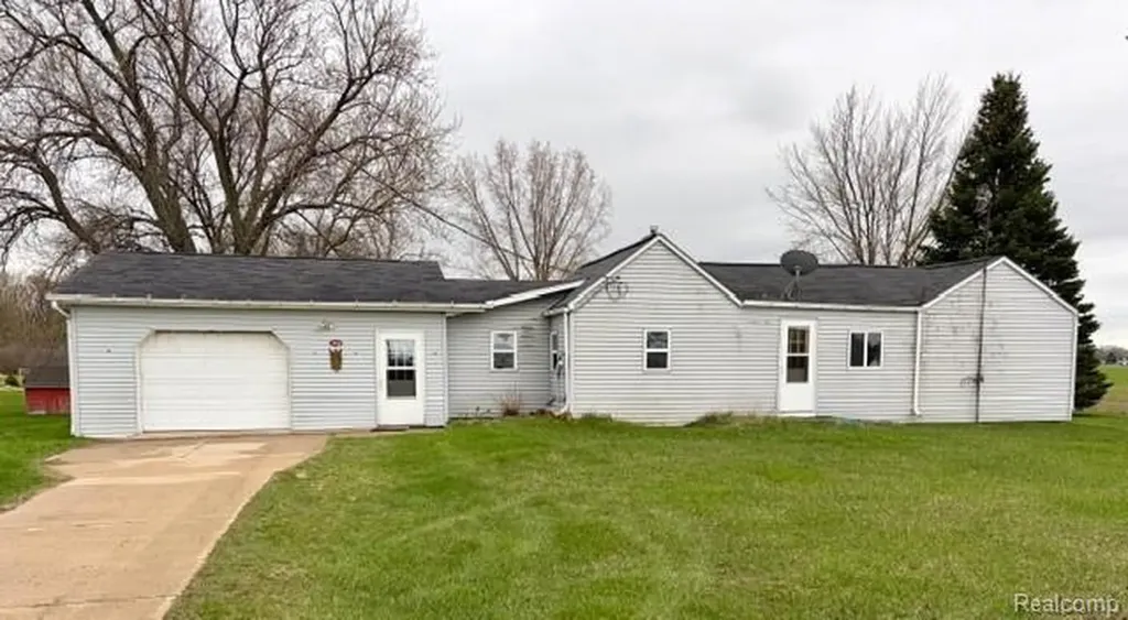 1300 Pitt Road Verona Township MI 48413