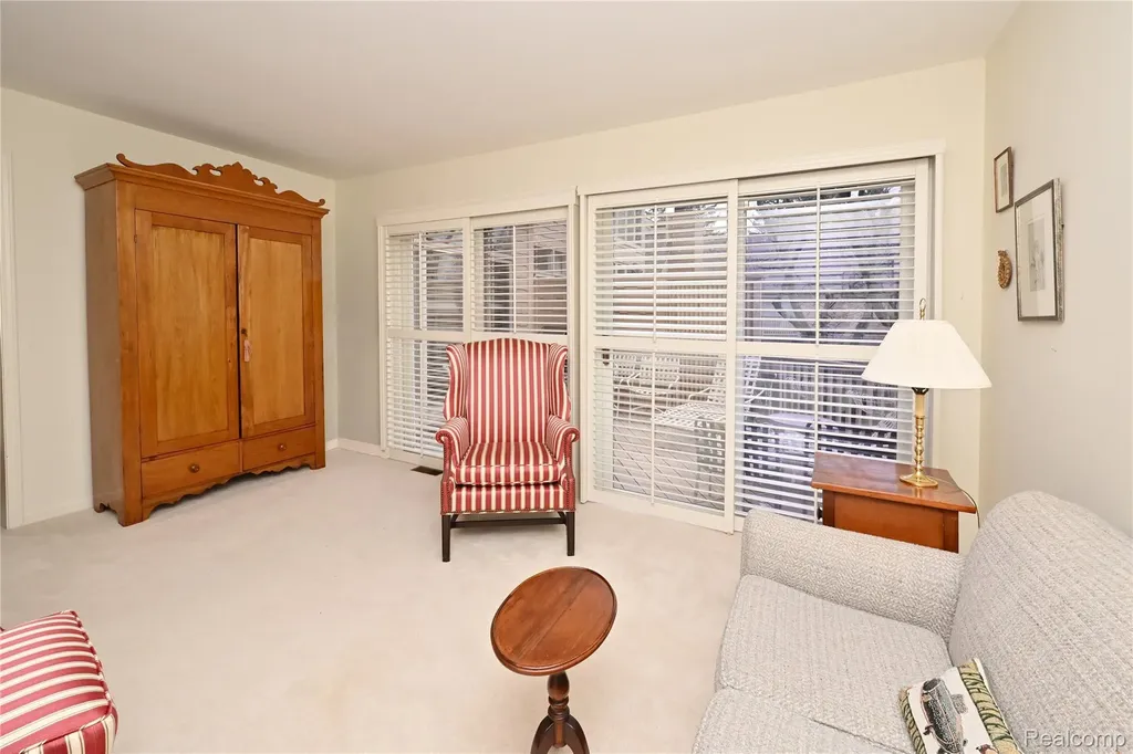 618 Deauville Lane Bloomfield Hills City MI 48304