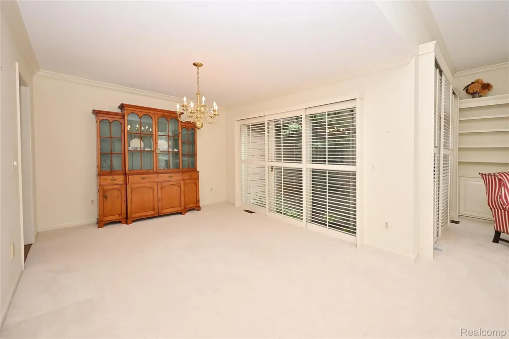 618 Deauville Lane Bloomfield Hills City MI 48304