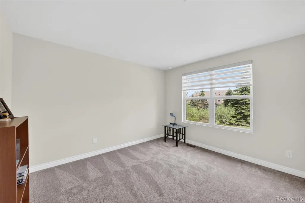 2942 Montgomery Circle Commerce Charter Township MI 48390