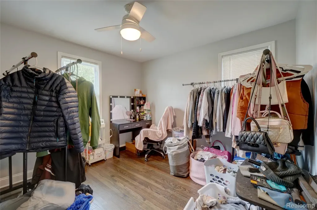 16661 Five Points Street Redford Charter Township MI 48240