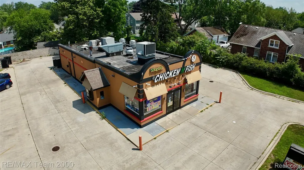4429 S Wayne Road Wayne City MI 48184