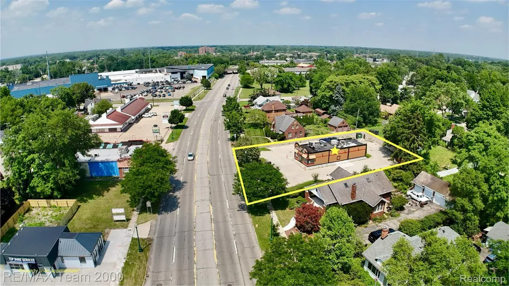4429 S Wayne Road Wayne City MI 48184