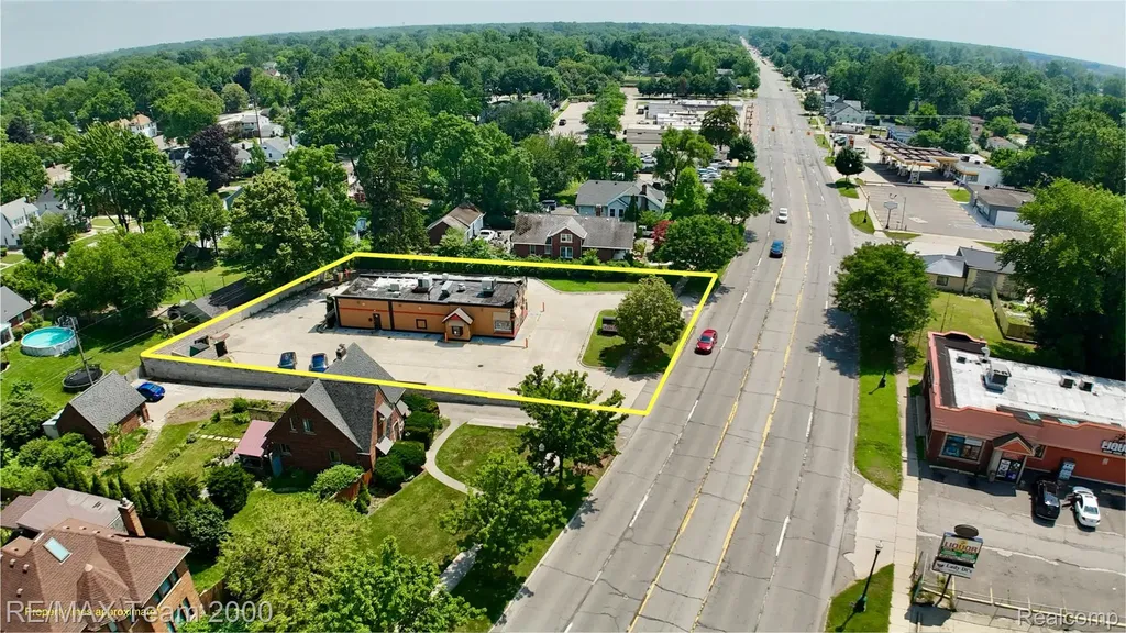 4429 S Wayne Road Wayne City MI 48184