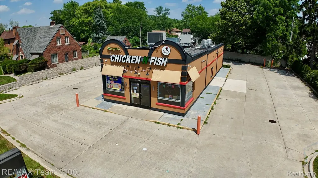 4429 S Wayne Road Wayne City MI 48184