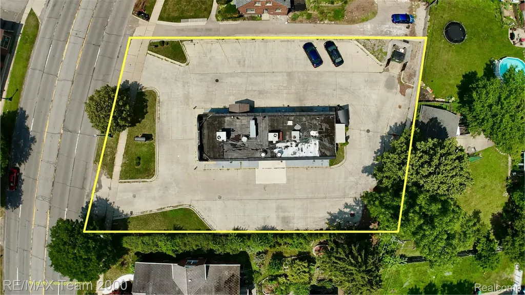 4429 S Wayne Road Wayne City MI 48184